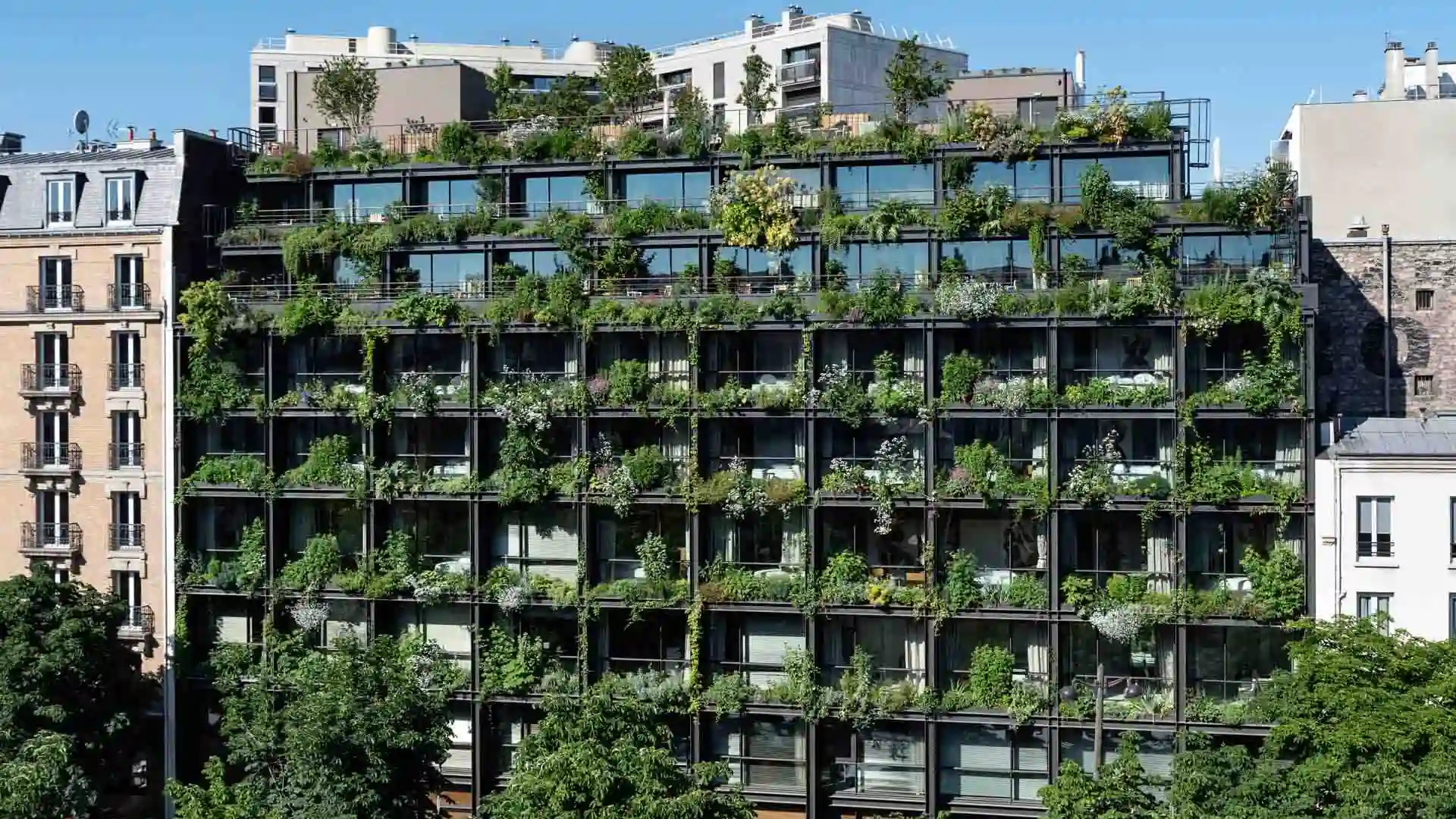 Villa M, collaboration à Paris